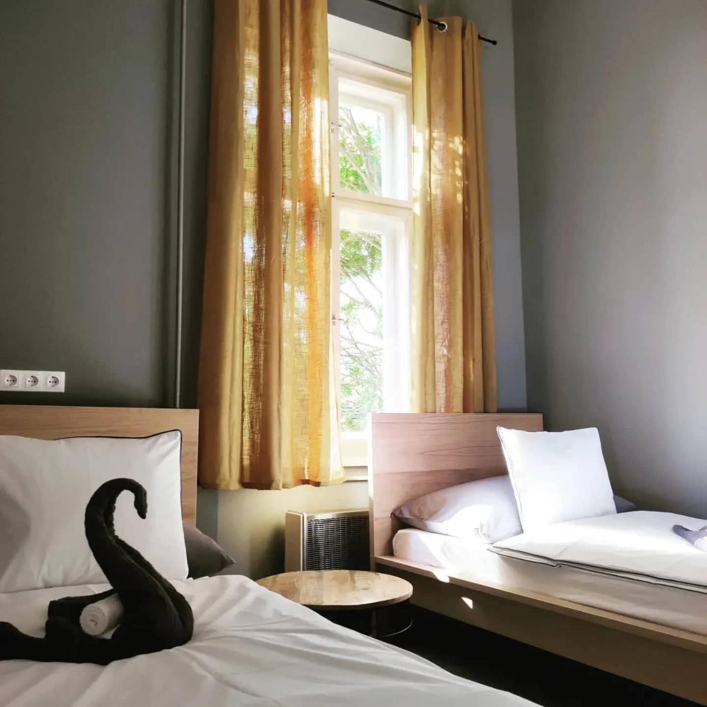 Deak Panzio Bed and Breakfast Nagykoros Exteriör bild